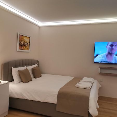 Family Boutique Residence-Free Parking Велико Търново Екстериор снимка