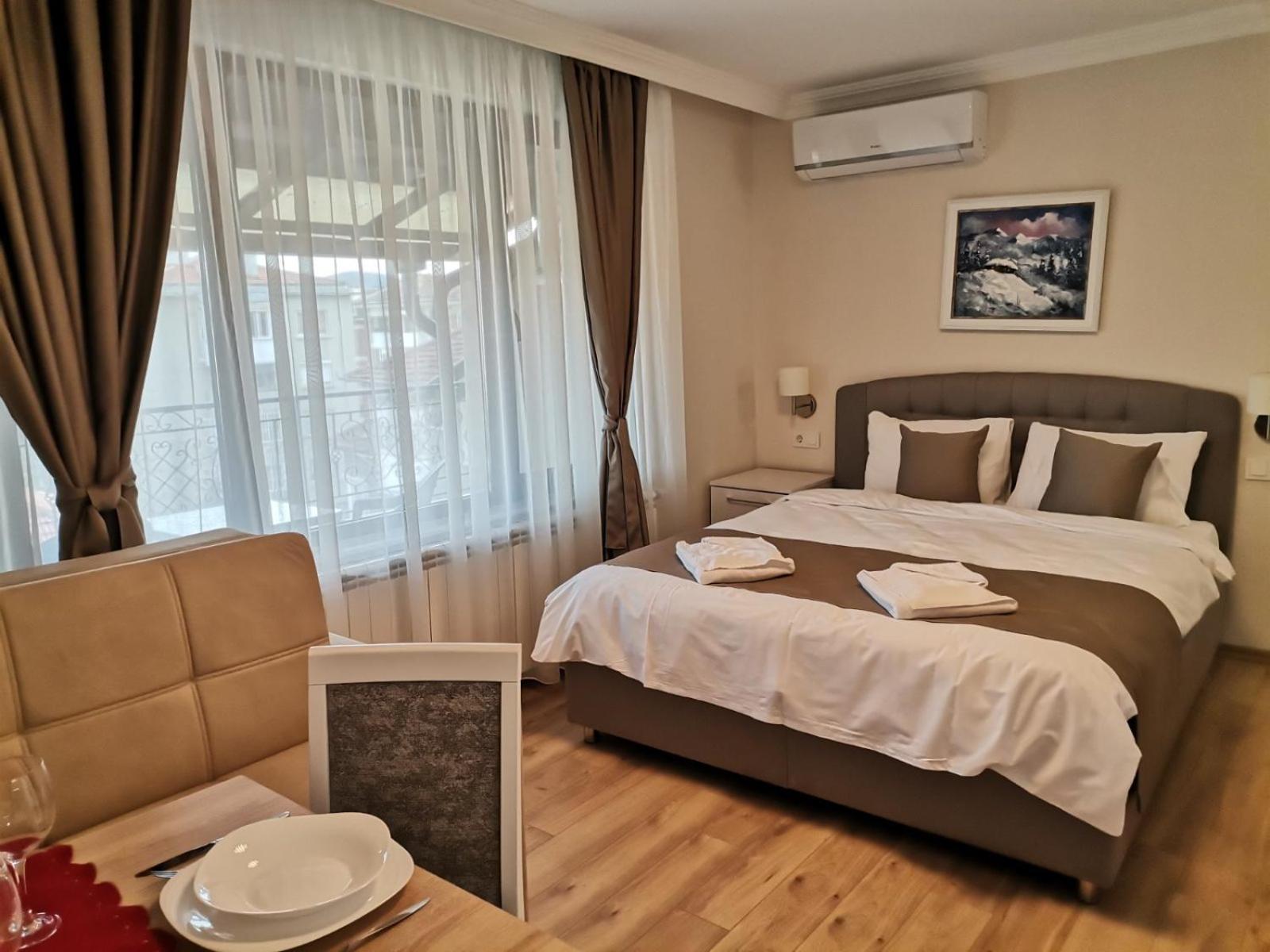 Family Boutique Residence-Free Parking Велико Търново Екстериор снимка